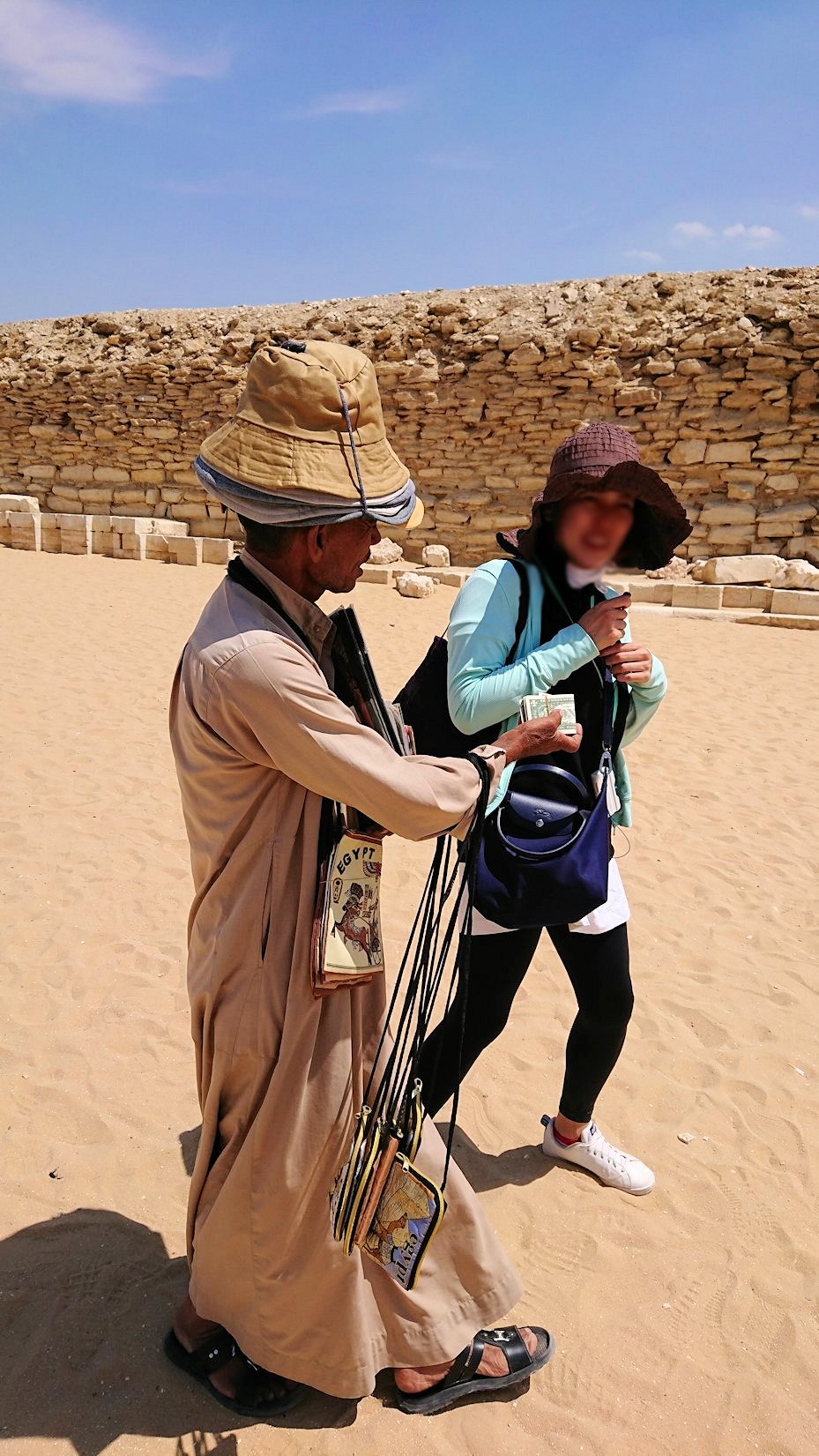 エジプト旅行　ブログ　口コミ　カイロ　ピラミッド　階段