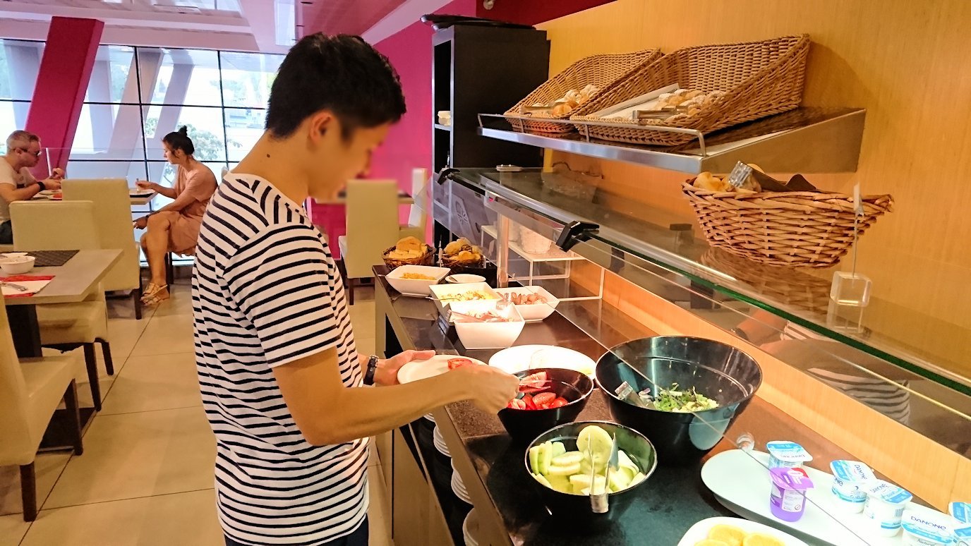 スペイン旅行　バルセロナ　日本旅行　モーニング　朝食　バイキング　ブログ　口コミ