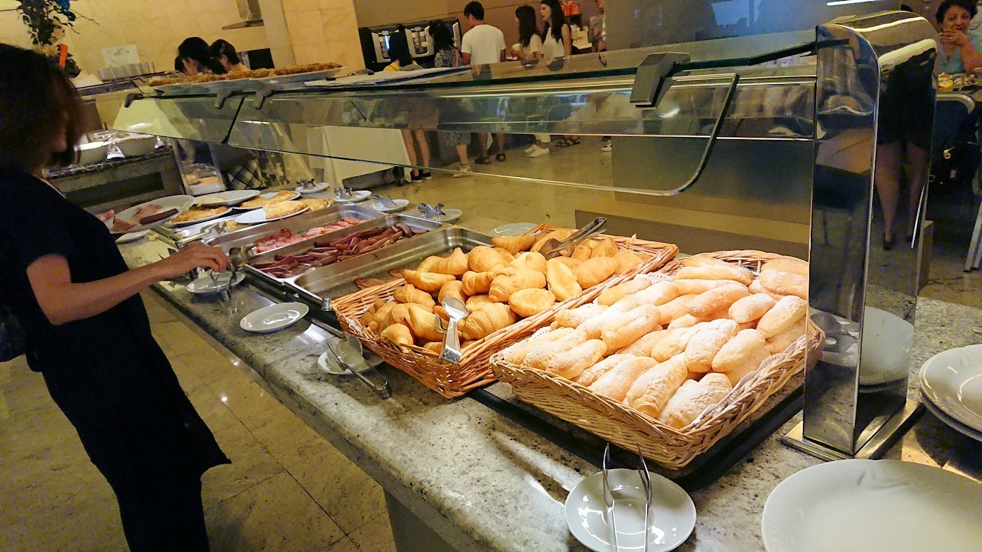 スペイン旅行　ツアー　観光　日本旅行　バレンシア　オレンジ　ホテル　バイオハザード　　バー　食事　朝食　バイキング　ブログ　口コミ