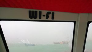 ベネチア本島に移動する船内のWi-Fi