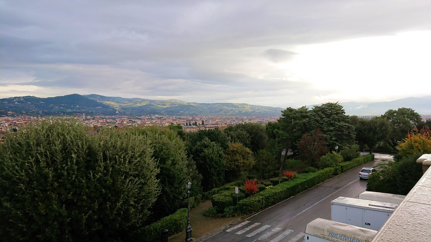 フィレンツェ市内のミケランジェロ広場からの絶景3