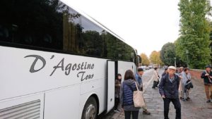 フィレンツェ市内にバス移動