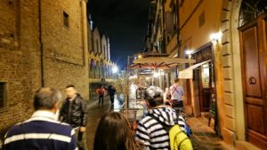 フィレンツェの夜の街並みを歩く3