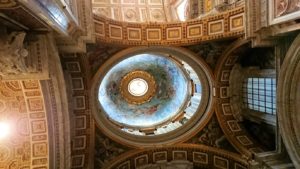 サンピエトロ大聖堂の構内の天井
