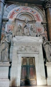 サンピエトロ大聖堂の構内の様子