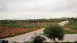 アテネ空港からバスに乗って移動する途中の風景2