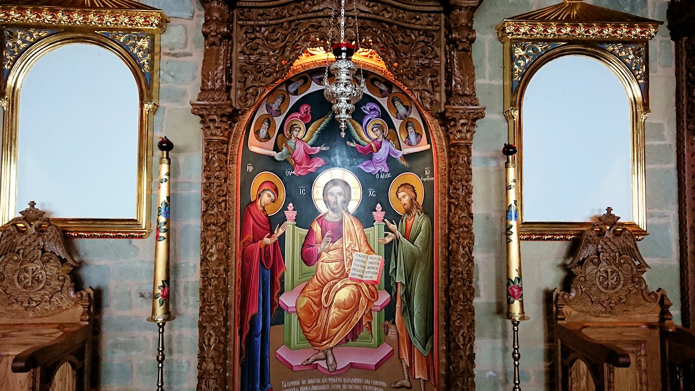 メテオラ地方のアギオス・ニコラオス修道院のお祈り場所を見学3