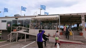 ギリシャのトリカラ地方からアテネに向かう途中のサービスエリア