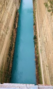 ギリシャのコリントス運河の眺め4