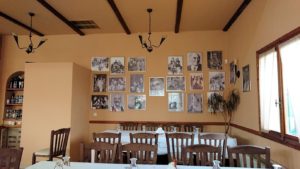 ギリシャのディアコフトのレストランの店内の様子
