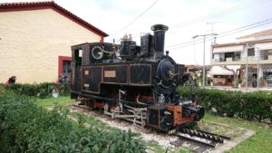 ギリシャのディアコフトのレストランから登山鉄道の駅に到着6