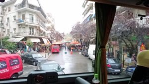 アテネ市内をバスで移動する2