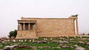 ギリシャのアクロポリス遺跡のエレクティオンの様子2