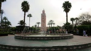 モロッコのマラケシュ市内でクトゥビア・モスクを見物3