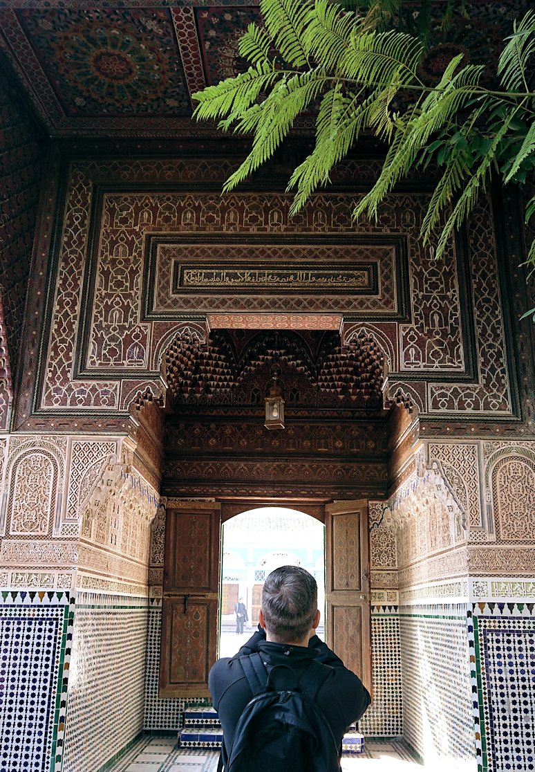 モロッコのマラケシュでバヒア宮殿で美しい景色に喜ぶ7