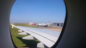 カサブランカまで向かうエミレーツ航空A380-800の飛行機のビジネスクラスの窓からの景色3
