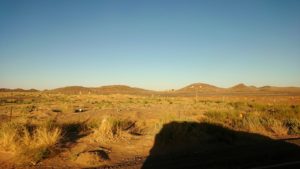 モロッコのエルフードで4WD車に乗り込み砂漠のホテルを目指して移動7