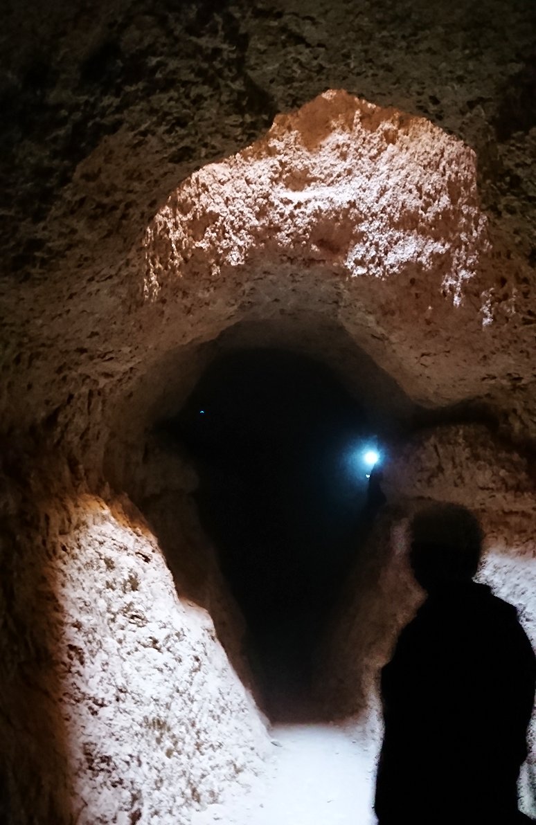 モロッコのカッターラの地下水道溝を見学してみる5