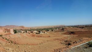 モロッコでカッターラからトドラ渓谷へ向かう道中の様子4