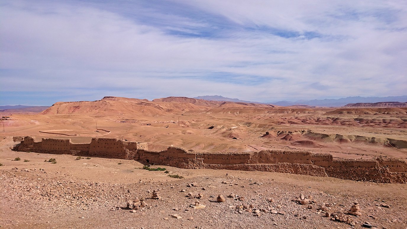 モロッコのワルザザートのアイト・ベン・ハッドゥ内を上の方まで登った頂上付近の様子8