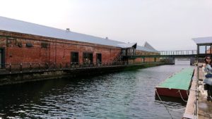 函館空港から市内にある「天然温泉 ホテルパコ函館別亭」に到着しその部屋を確認後、函館市内を楽しく歩き回る8