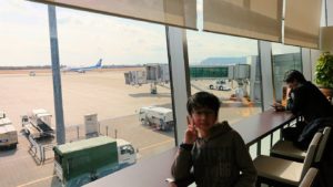 函館空港の国内線ターミナルにて美味しいラーメンを食べる2