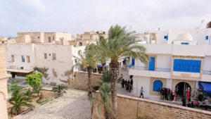 チュニジアのスースの街の旧市街で自由時間にラバトに入場2