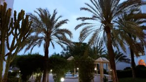 チュニジアのスースの街にある「マルハバ　ロイヤル　サレム」ホテルで朝日を迎える