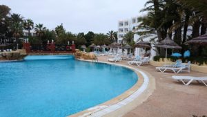 チュニジアのスースの街にある「マルハバ　ロイヤル　サレム」ホテルで朝日を迎える9