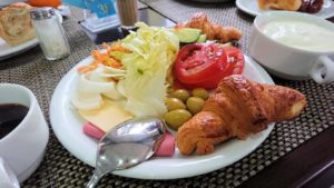 チュニジアのスースの街にある「マルハバ　ロイヤル　サレム」ホテルで朝散歩してから朝食を食べます5