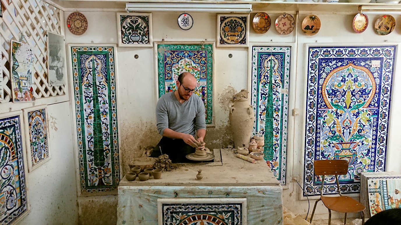 チュニジア：ナブールの街の陶器屋さんにて3