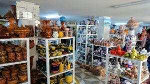 チュニジア：ナブールの街の陶器屋さんの店内の様子2