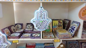 チュニジア：ナブールの街の陶器屋さんの店内の様子4