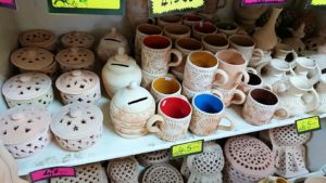 チュニジア：ナブールの街の陶器屋さんの店内の様子6