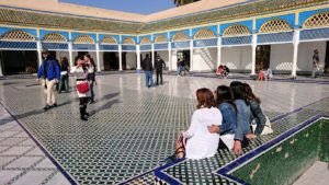 モロッコのマラケシュでバヒア宮殿内の様子はというと