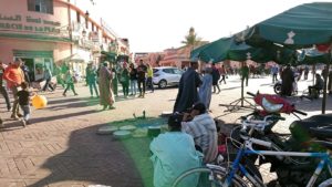 モロッコ・マラケシュでジャマ・エル・フナ広場辺りを楽しむ4