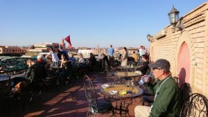 モロッコ・マラケシュでジャマ・エル・フナ広場のカフェを満喫5