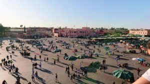 モロッコ・マラケシュでジャマ・エル・フナ広場のカフェを満喫7