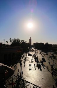 モロッコ・マラケシュでジャマ・エル・フナ広場のカフェを満喫8