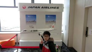 伊丹空港から函館空港に向かう途中の国内線ターミナルにて5