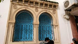 チュニジア：ナブールの街で旧市街地へ向かう4