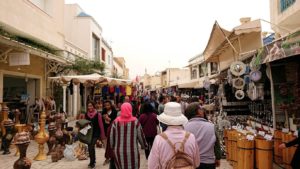 チュニジア：ナブールの街で旧市街地を歩く1