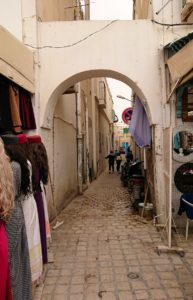 チュニジア：ナブールの街で旧市街地を散策