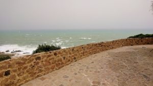 チュニジア：ケリビアの城塞の観光も終了し次に移動します1