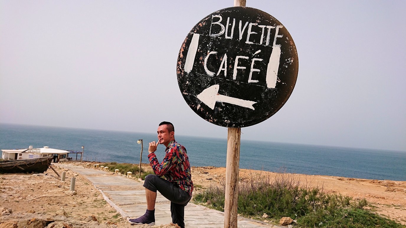 チュニジア：ボン岬から海を見下ろす1