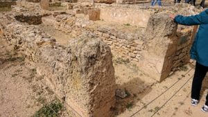 チュニジア：ボン岬のケルクアン遺跡内の説明は続きます