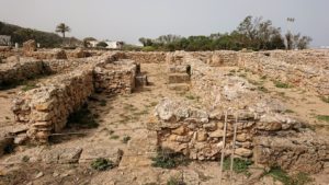 チュニジア：のケルクアン遺跡内の住居部分を見学3