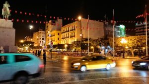 チュニジアのチュニスにあるエルムラディ・アフリカ・ホテルの夕食を食べて、その後夜の街を散策1