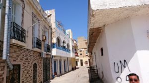 チュニジア：ビゼルトの街を歩いていく