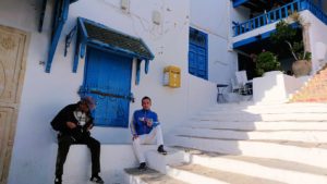 チュニジア：シディ・ブ・サイドのカフェ・デ・ナットを満喫し店を出る8